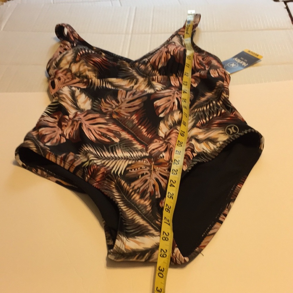 Hurley Scattered Palm One Piece V Neck Swimsuit Size Medium NWT - Picture 13 of 15